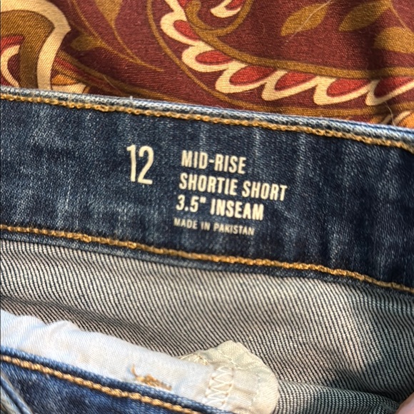 Mid Rise Shorts - Picture 3 of 6